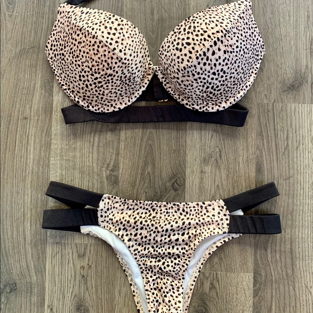 Victoria Secret Banded Hottie Halter 32DD Small